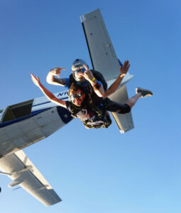Pilot skydiving Cross Keys